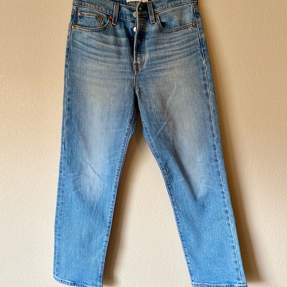 Levi's Denim - NWOT Levi’s Wedgie Straight Jeans 26